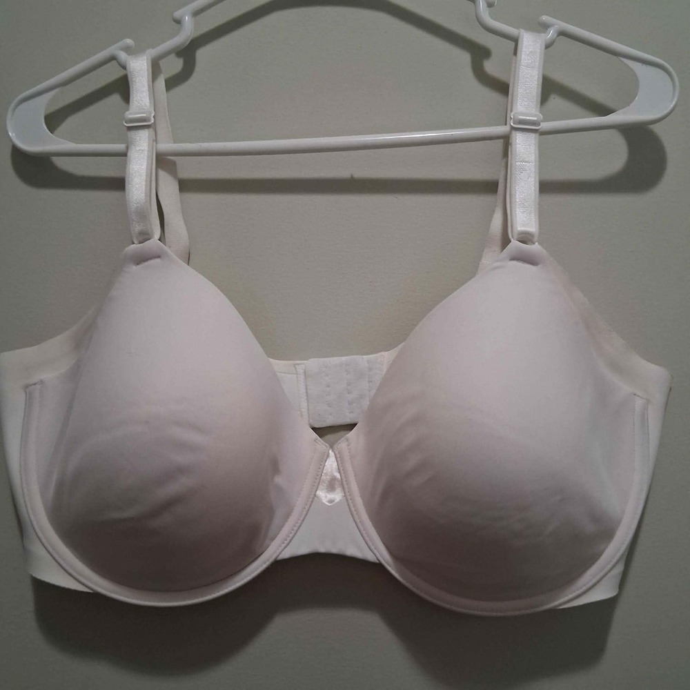 OLGA by Warner's No Side Effects Bra White Extra Side Coverage Sz 40D GB0561A